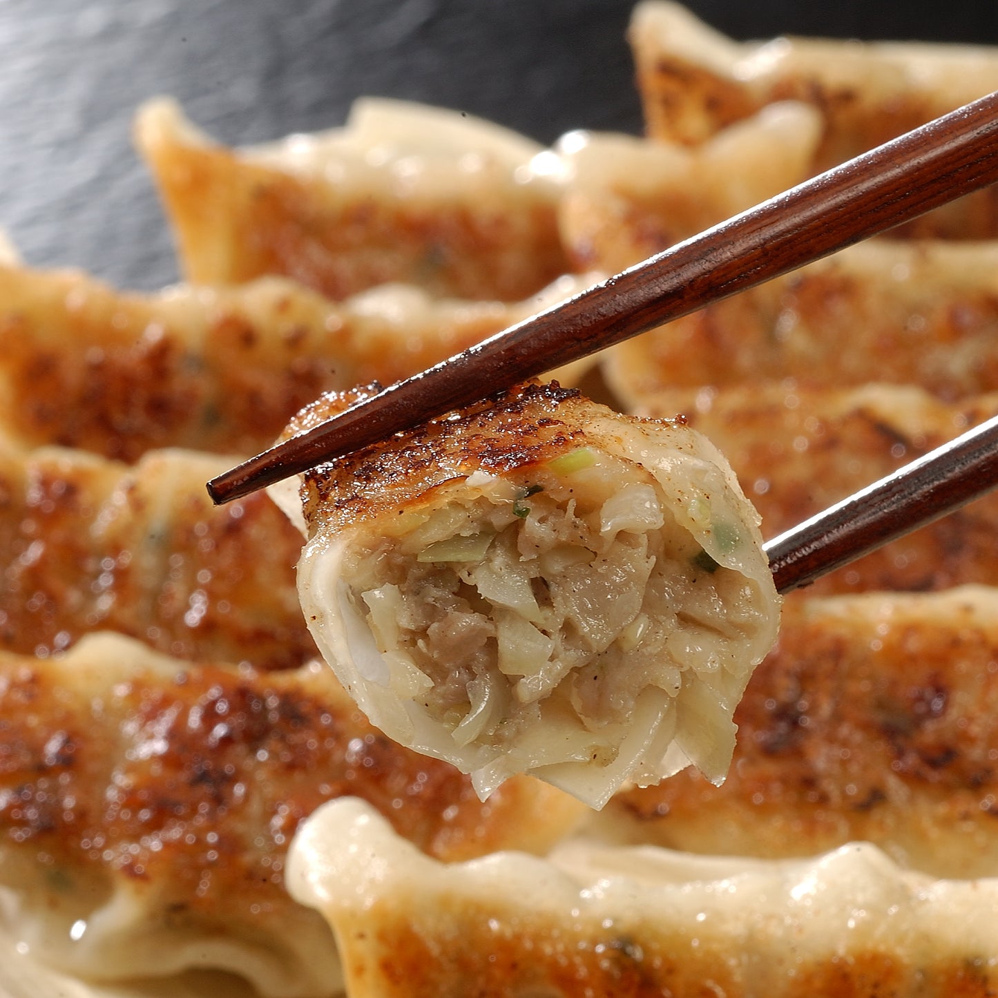 芦屋 伊東屋謹製「黒豚餃子」