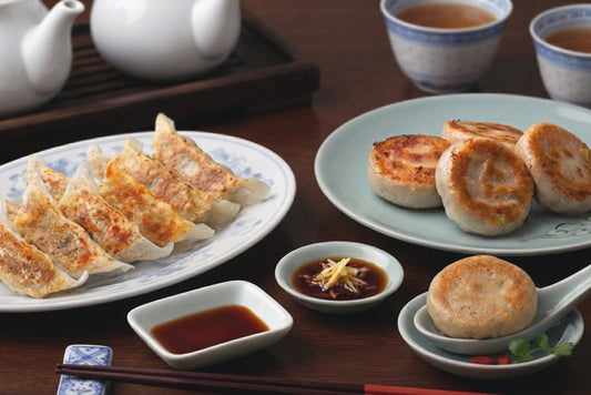 芦屋 伊東屋謹製「黒豚餃子」1折・「黒豚焼き小籠包」1折セット 【ギフト商品】